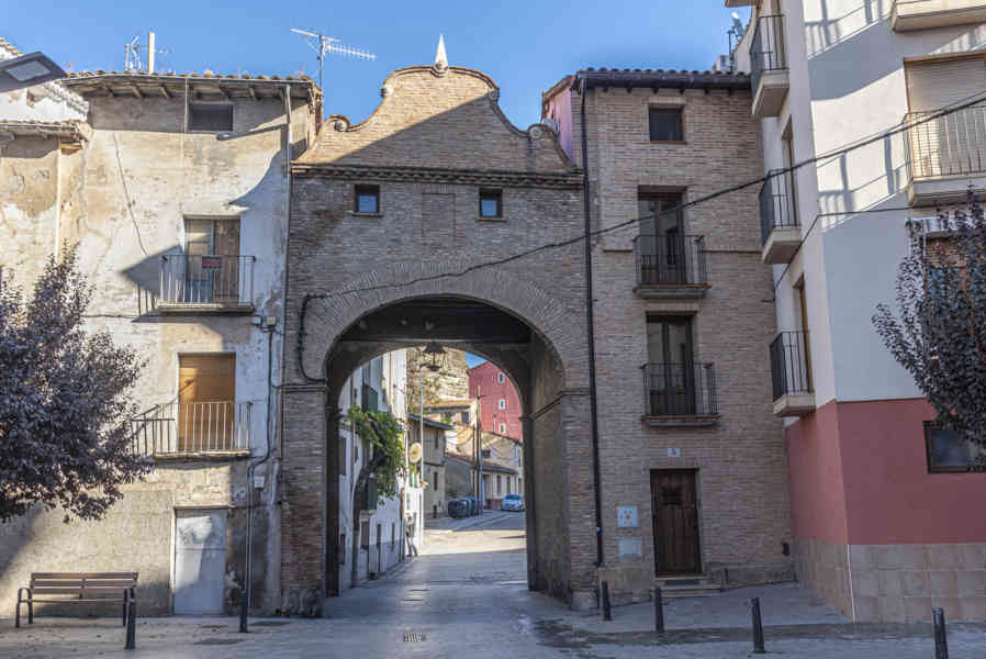 Zaragoza - Calatayud 31 - Puerta de Zaragoza